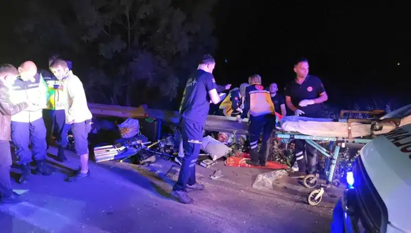 Minibüs Kazasında Hayatını Kaybedenlerin Ayrıntıları Ortaya Çıktı