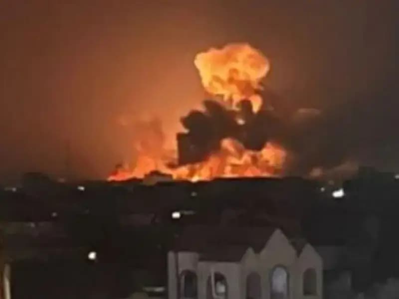 Amerikan B-2 Uçağı İlk Kez Husileri Bombaladı