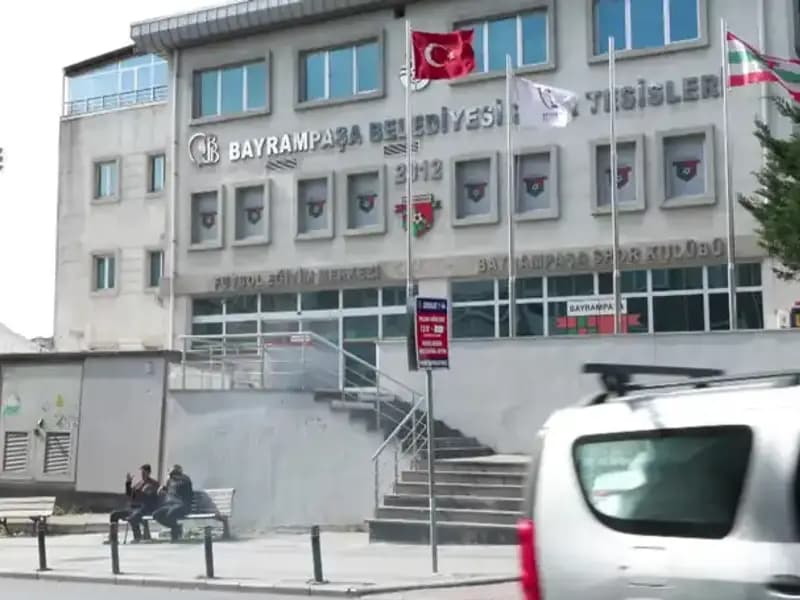 Arda Turan Spor Kompleksi'nin Otoparkında Büyük Su Baskını Yaşandı