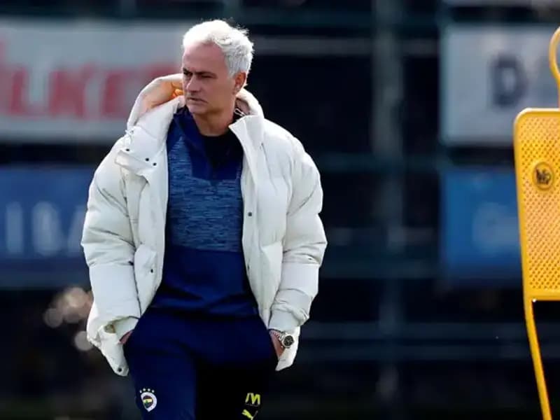 Mourinho'nun Bir Numarası Nedir? Futbolda Sıradışı Stratejiler ve Başarıları