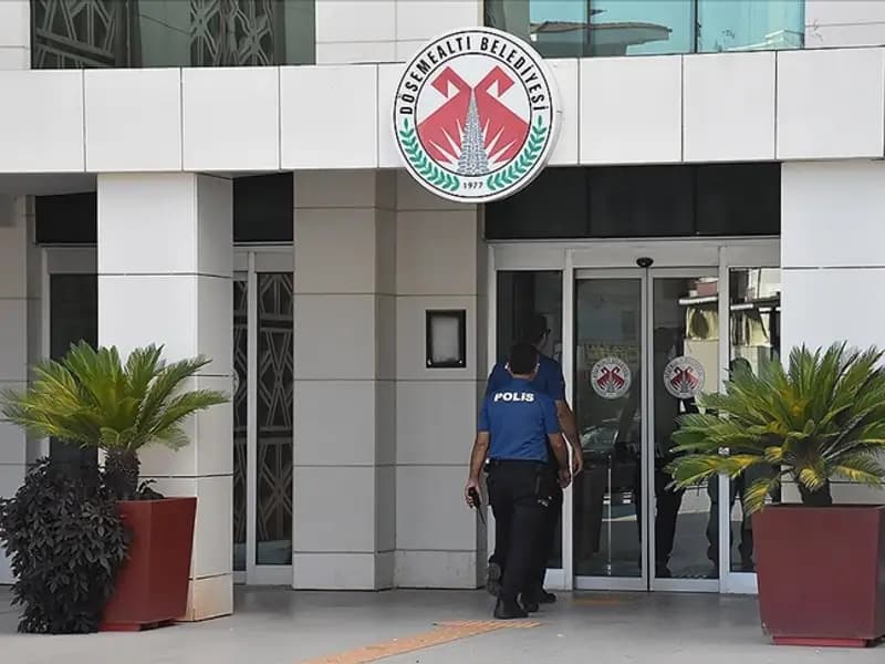Antalya'da Döşemealtı Belediyesi'ne Operasyon: 22 Gözaltı Kararı