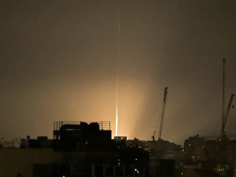 İran'ın İsrail'e Yönelik Füze Saldırısında İki Kişi Hayatını Kaybetti