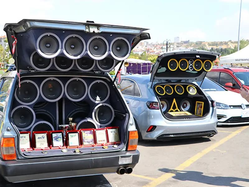 Araç Ekranları ve Hoparlörler İçin Yeni Düzenleme Süreci Başladı