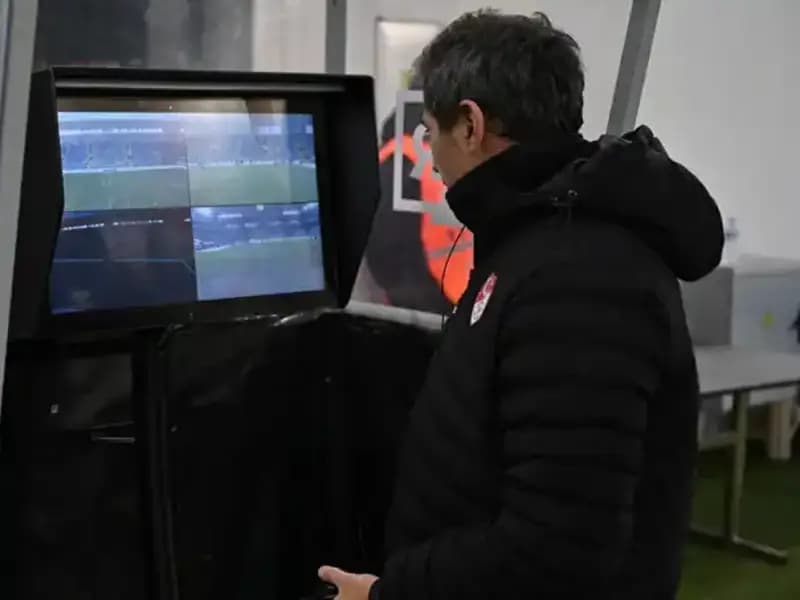 Beşiktaş-Gaziantep FK Maçında Alman VAR Hakemi Düzenlemeleri Nasıl Değiştirecek?