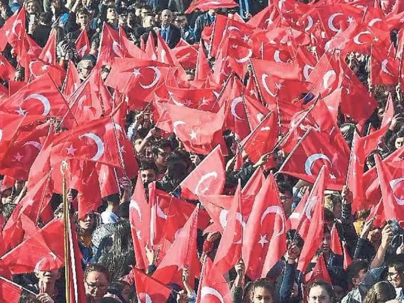 Türkiye’nin Dört Bir Yanında Cumhuriyet’in 101. Yılı Coşkuyla Kutlanıyor