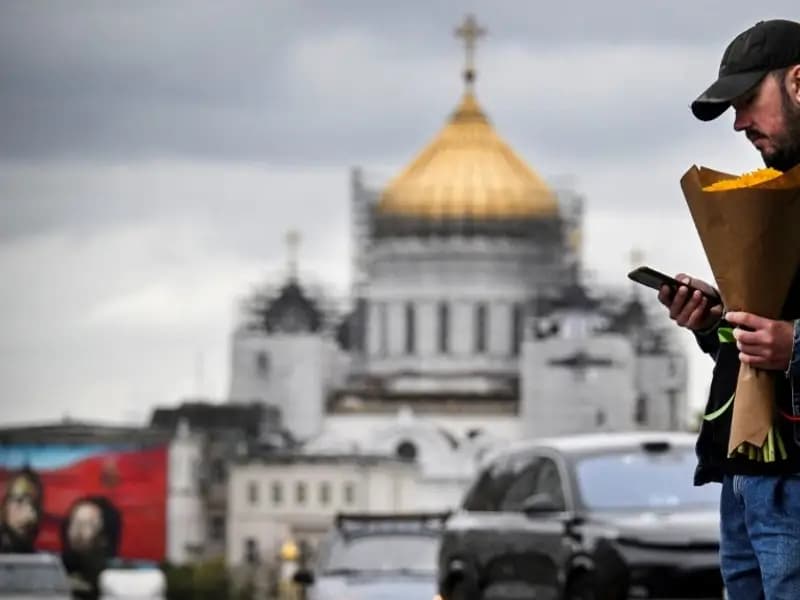 Moskova'da Mobil İnternet Kesintisi: Halk Çağrı Cihazı Alıyor