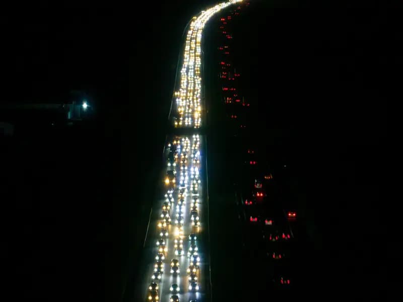 Bayram Dönüşü Yolda Trafik Çilesi: Kilometrelerce Kuyruk