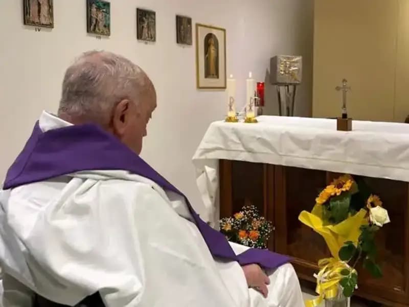 Vatikan'da Tarihi Gelişme: Papa Kendi Başına Nefes Alabiliyor