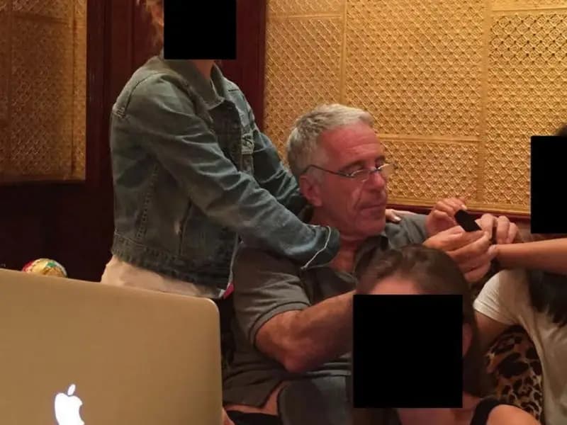 Jeffrey Epstein'ın Avukatı, Cinsel İstismardan Habersiz Olduğunu Savundu