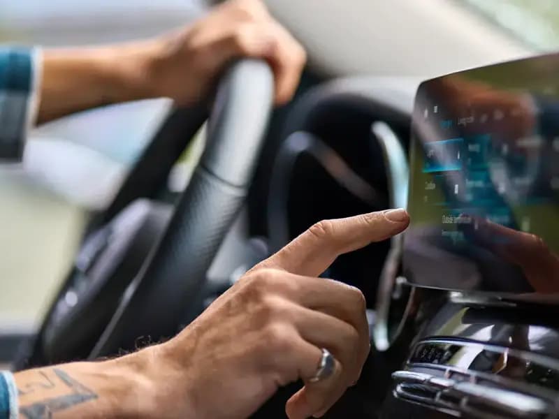 Multimedya Affı: Hangi Araç İçi Sistemler Serbest?