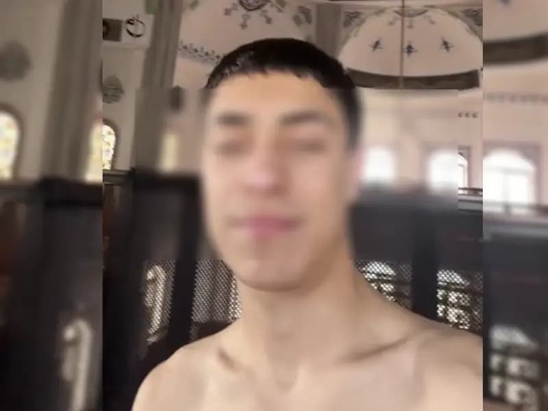 Camide Çıplak Video Çekip TikTok'ta Paylaşan Genç Tutuklandı