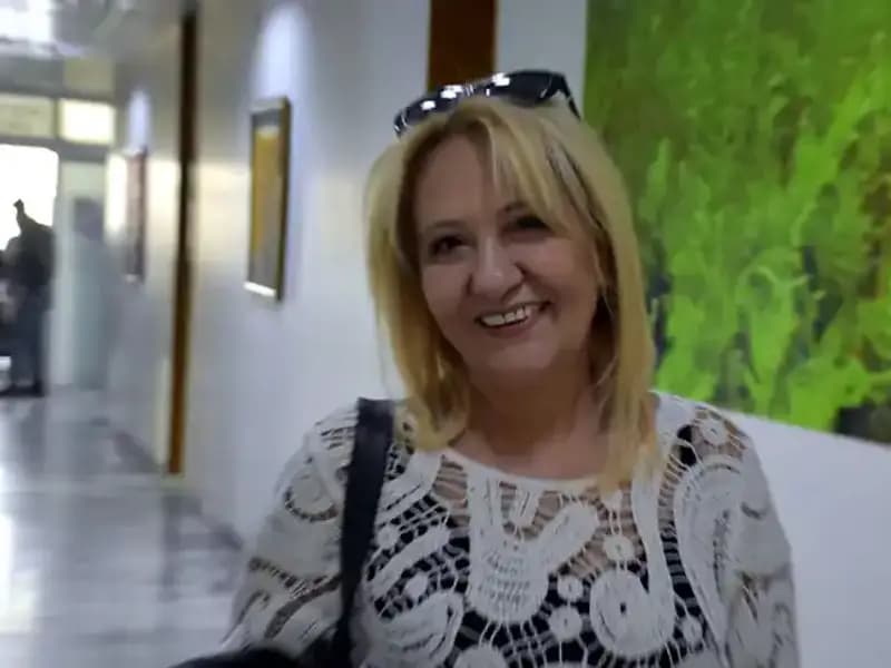 21 Yaşındaki Kızın Kanser Hikayesi: 6 Yıl Sonra Kendisi de Kanserle Sınandı