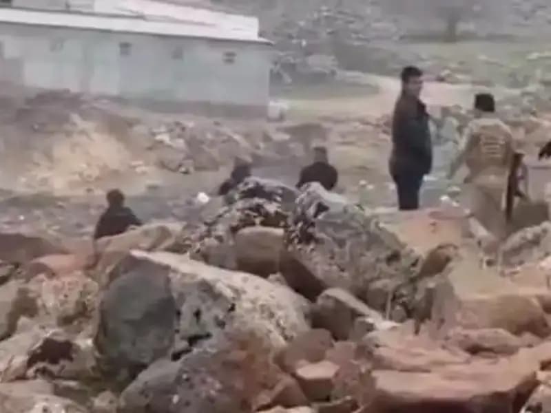 Diyarbakır'da Taşlı, Topalı ve Silahlı Kavga: 3 Can Gitti