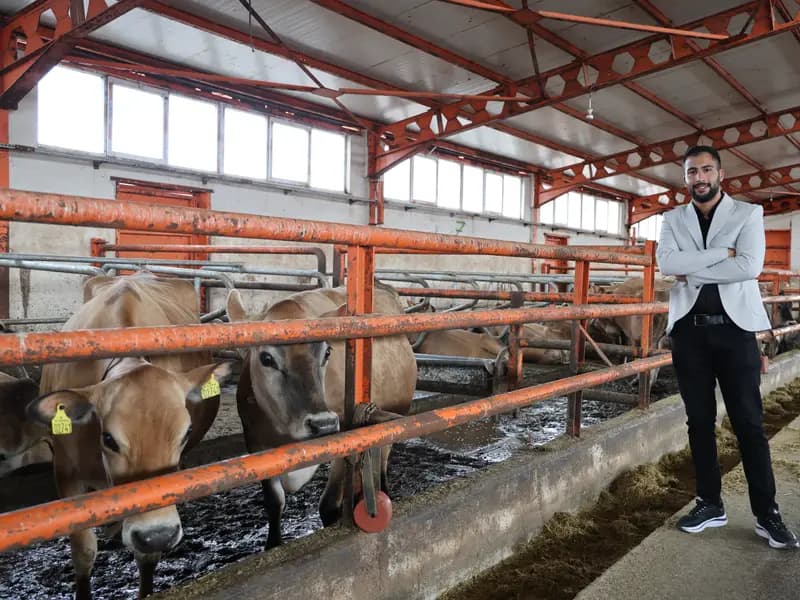 Üniversiteyi Bırakan Genç: Enes Öksüm Çiftçiliğe Adım Attı