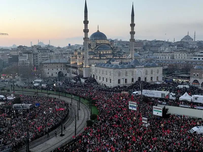 İstanbul'da insanlık ittifakı toplandı