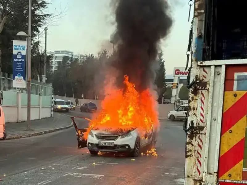 Alev Topuna Dönen Araçta Yaşanan Korkunç Kaza Detayları
