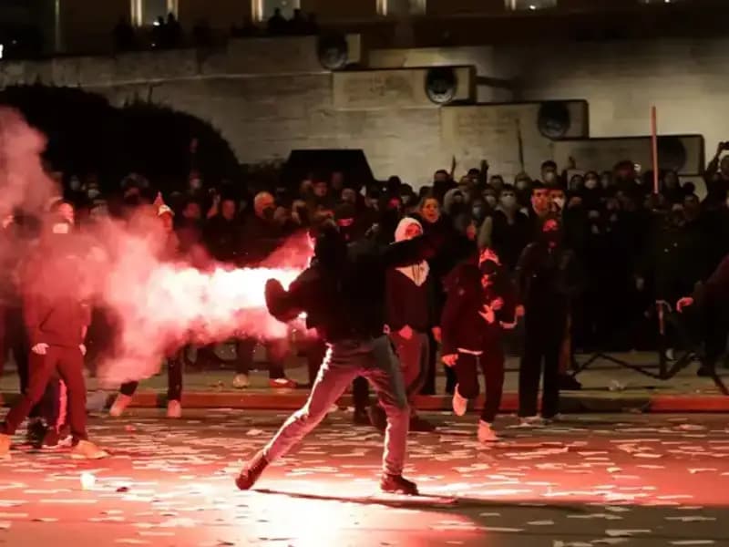 Yunanistan’daki Hükümete Gensoru Krizi: Atina Sokakları Neden Karıştı?
