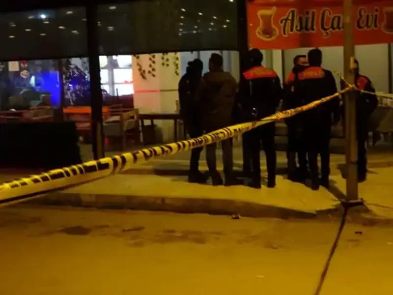 İstanbul'da Kahvehane Kavgası: Bir Ölü, Dört Yaralı!