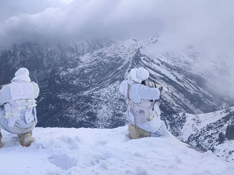 PKK/KCK'ya kış operasyonu: 709 mağara, sığınak ve depo imha edildi