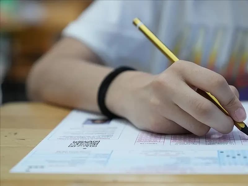 YKS 2024 Başvuru Sayısı Düşüşte: Nedenleri Neler?