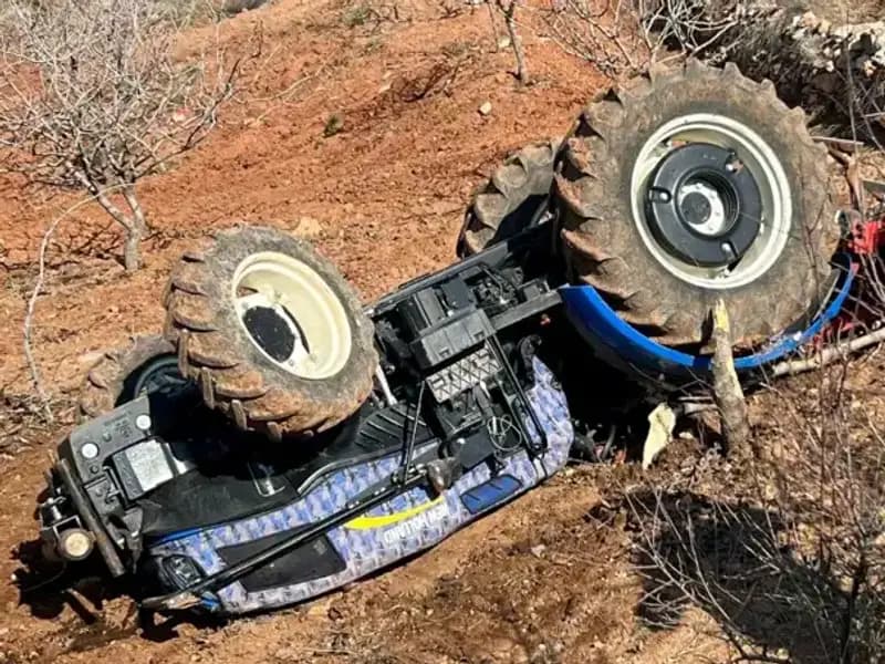 Siirt'te Traktör Devrildi: Sürücü Hayatını Kaybetti, Olayın Detayları Şok Etti