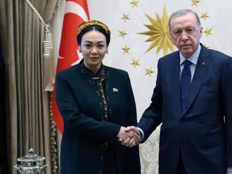 Cumhurbaşkanı Erdoğan, Dünya Güzeli Gulmanova'yı kabul etti