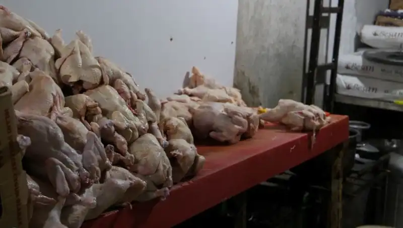 Döner İmalathanesinde Şok Edici Görüntüler: Gıda Güvenliği Tehlikede mi?