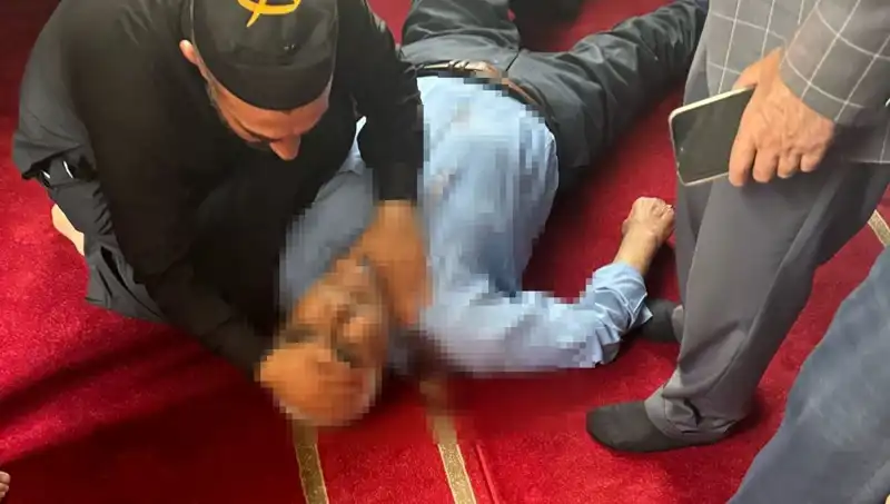 Camide Namaz Kılarken Bıçaklanan Sözde Gerekçe: Gerçekler Ortaya Çıktı