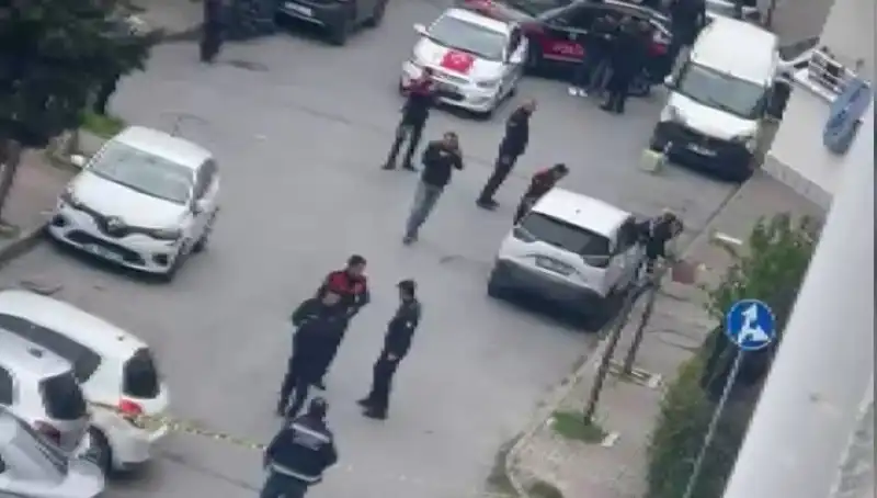 Yolda Yürürken Kurşun Yağmuruna Tutulan Adamın İlginç Hikayesi