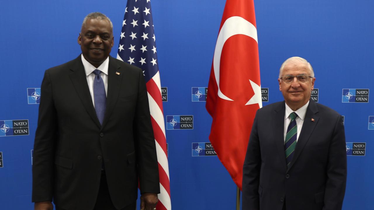Bakan Güler, ABD'li yetkililerle görüşmek için Washington'a gitti