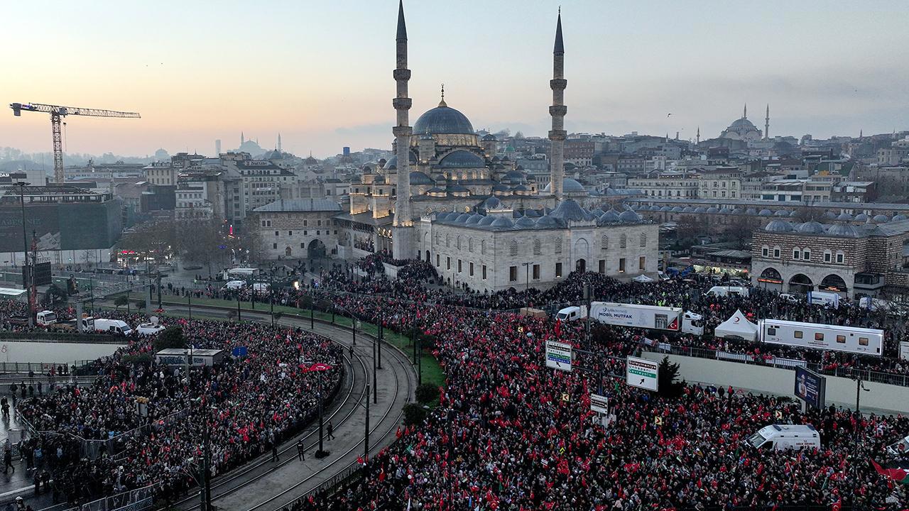 İstanbul'da insanlık ittifakı toplandı