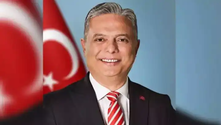 Ümit Uysal: CHP Genel Başkan Adayı ve Siyasi Hayatıyla Tanışın