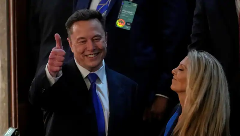 Musk'tan Ukrayna'ya Seçim Çağrısı: Zelenski’nin Şansı Düşük Mü?