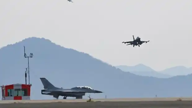 Güney Kore'deki Askeri Tatbikat Facia ile Sonuçlandı: Savaş Uçağı Bir Köyü Bombaladı