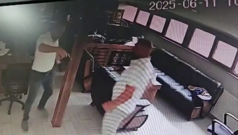 Alacak Verecek Meselesi Yüzünden Kanlı Olay: Kalfa, İş İnsanını Öldürdü