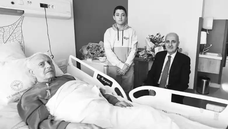 AK Parti'nin Kurucularından Burhan Abiş Hayatını Kaybetti: Siyasi Mirası ve Etkileri