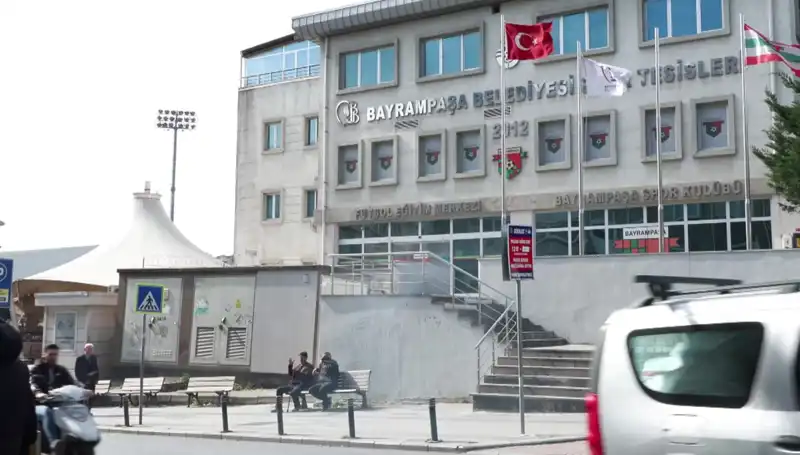 Arda Turan Spor Kompleksi'nin Otoparkında Büyük Su Baskını Yaşandı