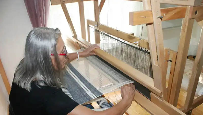 Eski Giysilerin İplerinden Yapılan Harika Eşyalar: Yenilikçi Dönüşüm