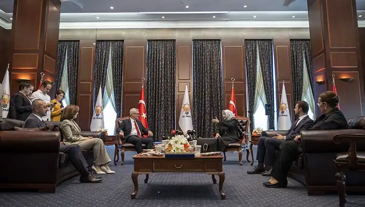 AK Parti Bayramlaşma Programı Açıklandı: CHP Neden Yer Almadı?