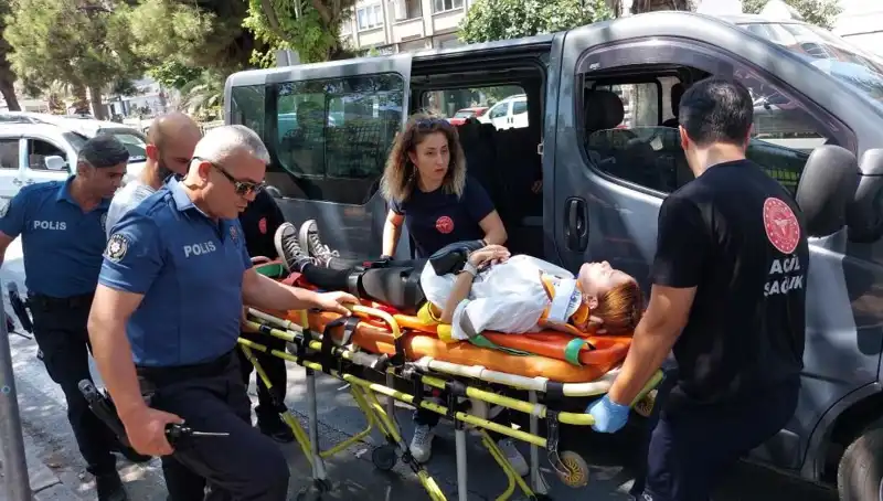 Samsun'da Korkunç Kaza: Minibüs Kamyona Çarptı, Yaralılar Var