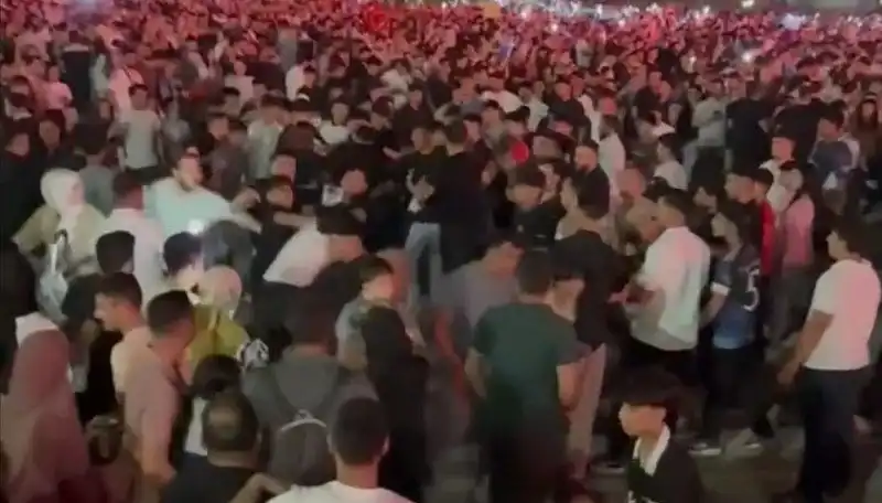Müzik Dolu Gece, Bıçaklı Kavgayla Kabusa Döndü: Üç Yaralı
