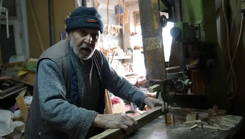87 Yaşında Mesleğine Aşk ve Tutku ile Bağlı Kalan Usta Zanaatçı