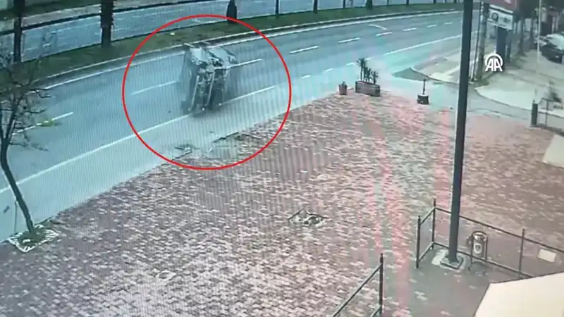 Güvenlik Kamerası Kayıtlarıyla Ortaya Çıkan Korkunç Kaza Detayları
