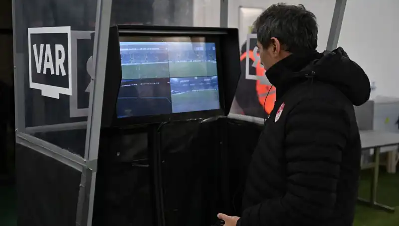 Beşiktaş-Gaziantep FK Maçında Alman VAR Hakemi Düzenlemeleri Nasıl Değiştirecek?