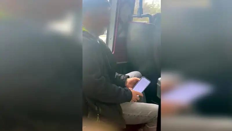 Minibüste Genç Kızı Taciz Eden Şüpheli Hızla Yakalandı: Gözaltında!