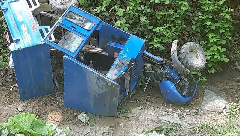 Kontrolden Çıkan Pat Pat Dereye Uçtu: İki Yaralı!