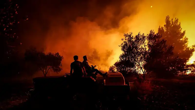 Çanakkale'de Orman Yangını: 785 Kişi Tahliye Ediliyor!