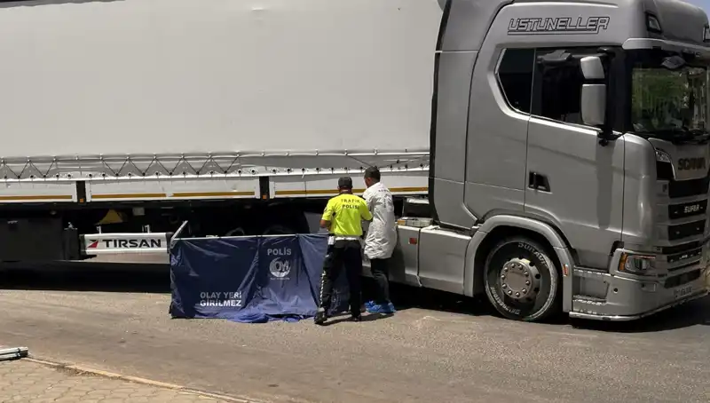 Gaziantep'te Trajik TIR Kazası, İki Can Aldı ve Yolcuları Şok Etti