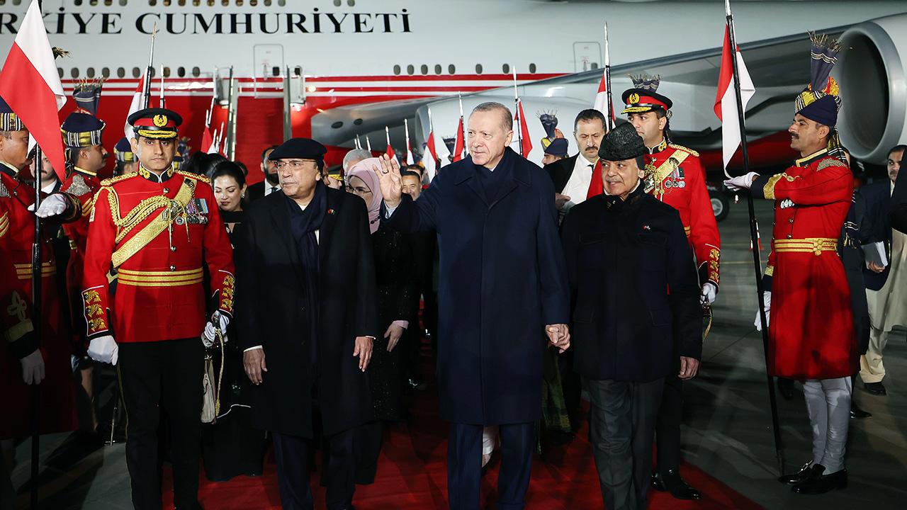 Cumhurbaşkanı Erdoğan Pakistan'ı Ziyaret Etti