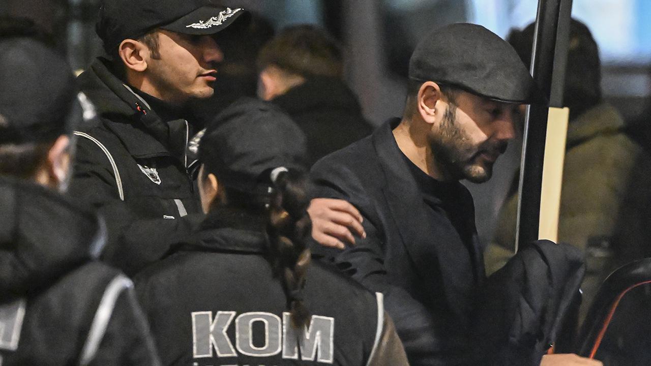 Beşiktaş Belediye Başkanı Akpolat, görevden alındı!